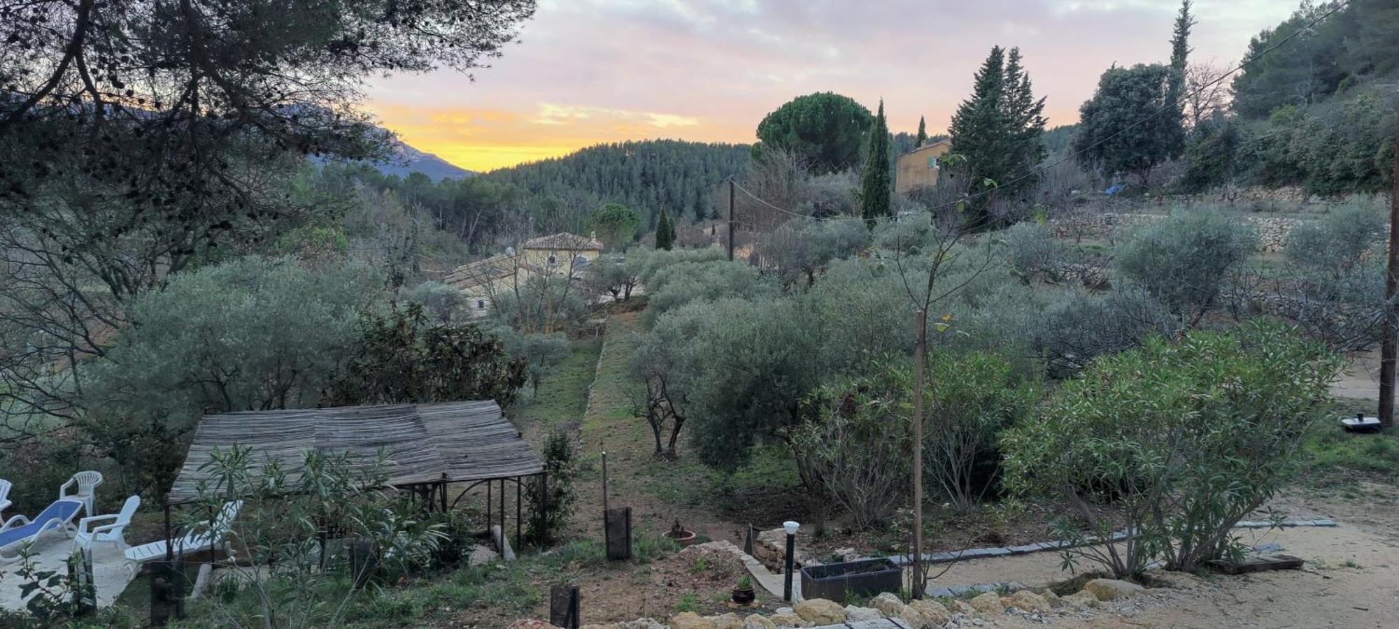Villa Cigalons En Pleine Pinede Avec Piscine Chauffee De Mai A Septembre Auriol Exterior foto